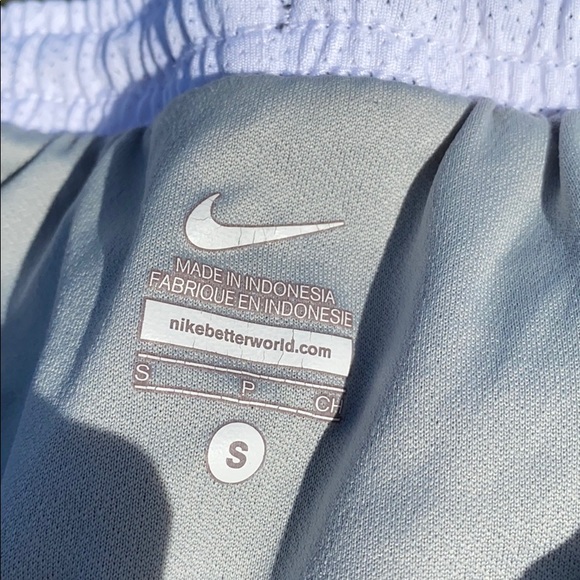 Nike Running Shorts - Picture 5 of 5